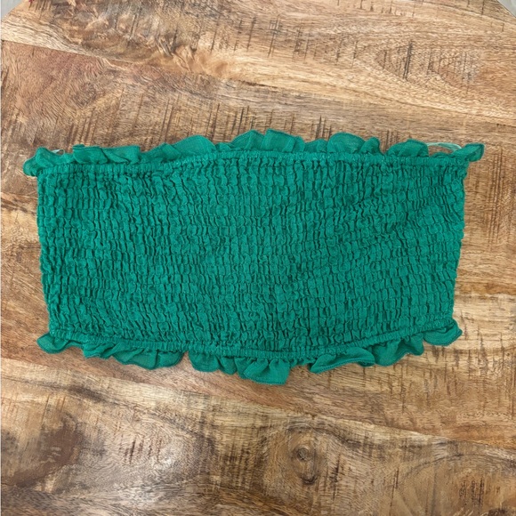 Green Ruffled Crop Top - Picture 1 of 2